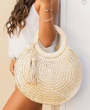 Straw Tassel O-Ring Tote