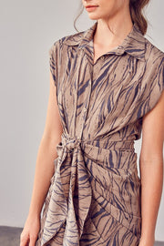PRINT FRONT TIE DRESS