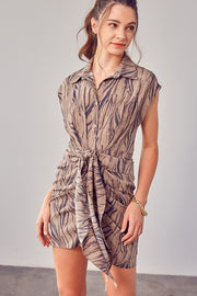 PRINT FRONT TIE DRESS