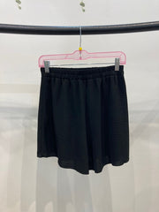 Loose fit elastic wasit solid short in airflow